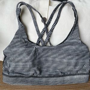 NWOT Lululemon Energy Bra Size 8